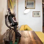 Panoramic Comfort & Vintage Designer