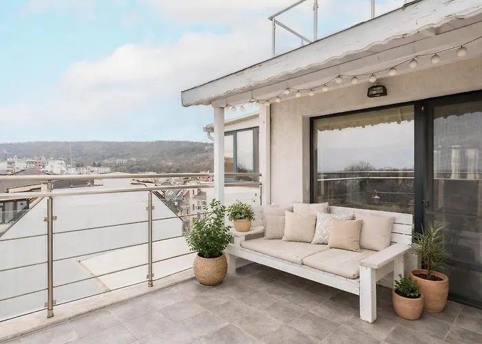 Panoramic Comfort & Vintage Designer Apartment *