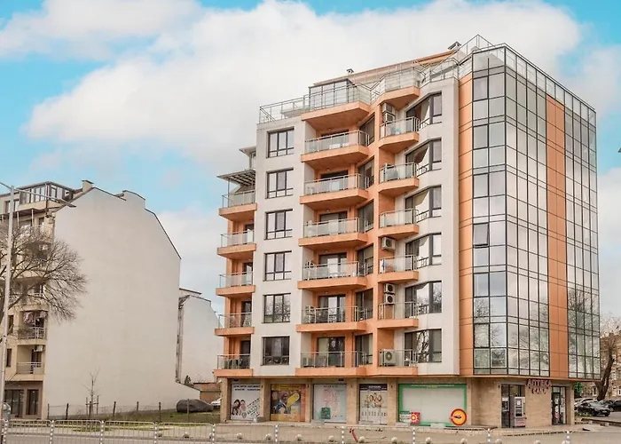 Panoramic Comfort & Vintage Designer Apartment